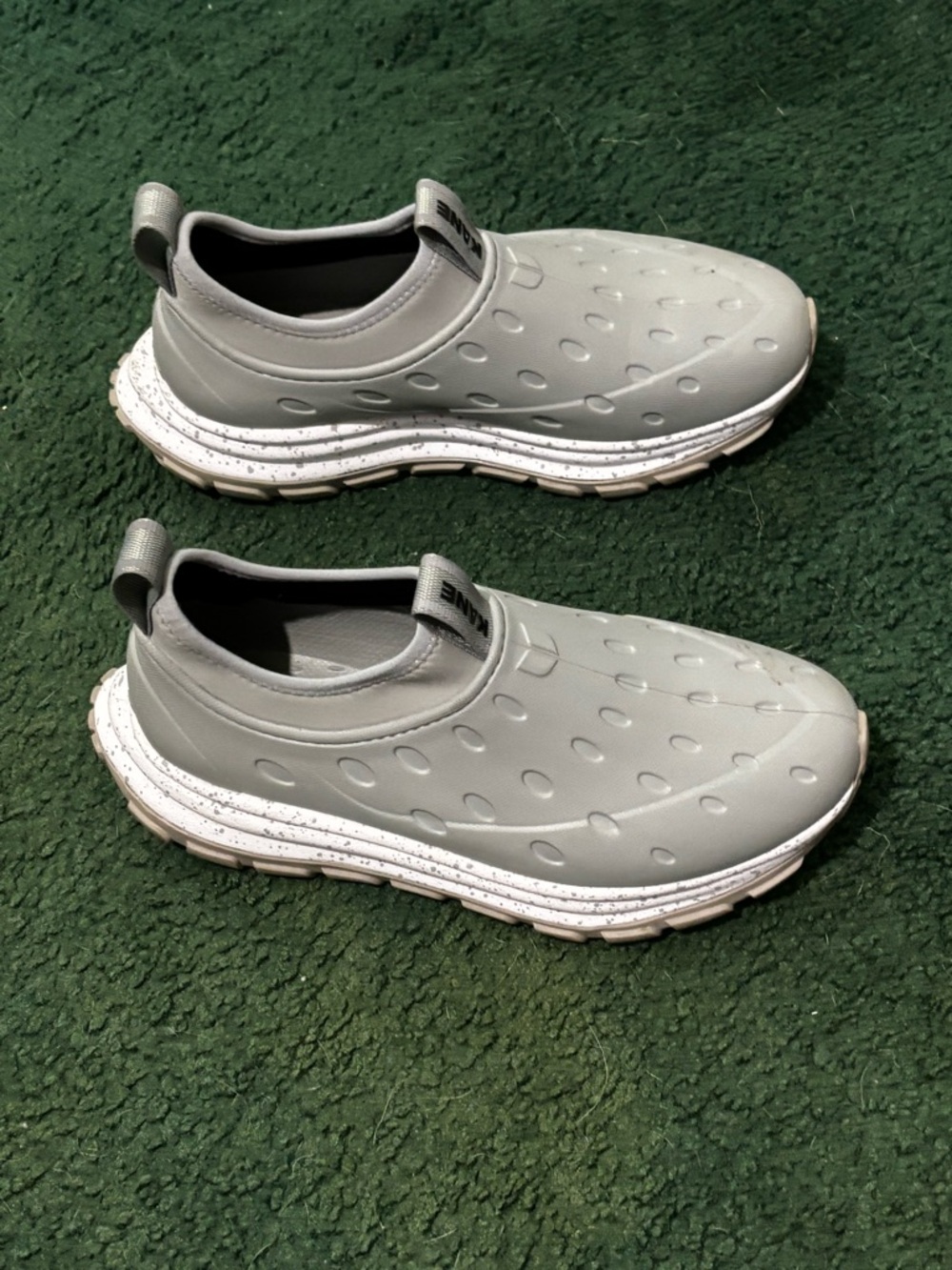 Kane Women Slip-On Casual Sneakers - Gray Size 6 - Picture 2 of 6
